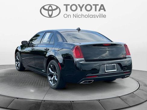 Used 2023 Chrysler 300 Touring w/ Sport Appearance Package RWD image 3