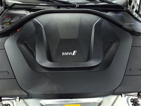 Used 2023 BMW i4 eDrive40 w/ Premium Package image 38