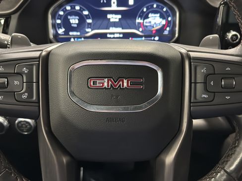Used 2023 GMC Sierra 1500 AT4 w/ AT4 Premium Package AWD/4WD image 18