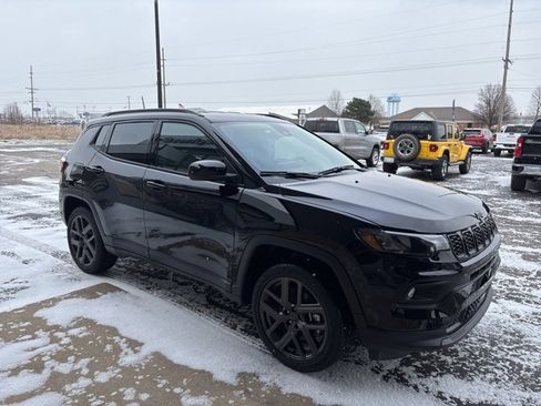 New 2026 Jeep Compass Latitude image 7