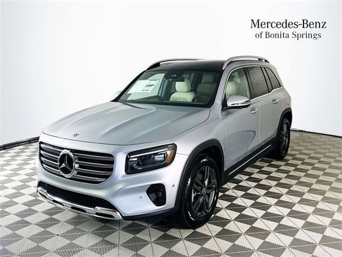 Certified 2025 Mercedes-Benz GLB 250 image 3