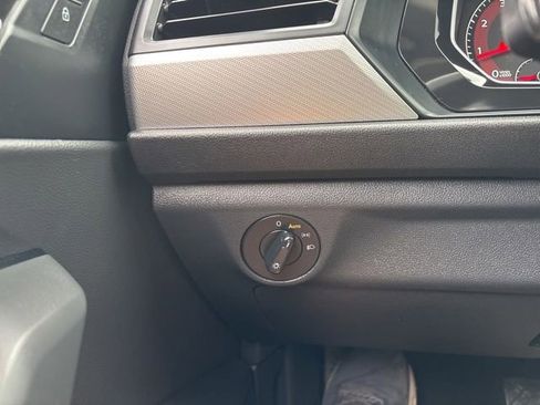 Used 2019 Volkswagen Jetta SE FWD image 22