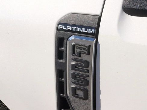 Used 2024 Ford F250 Platinum image 13
