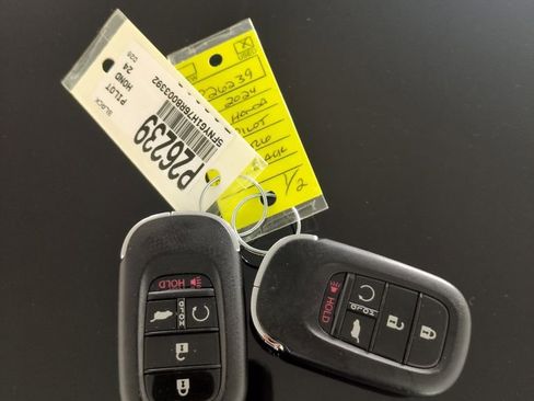Used 2024 Honda Pilot Touring image 32