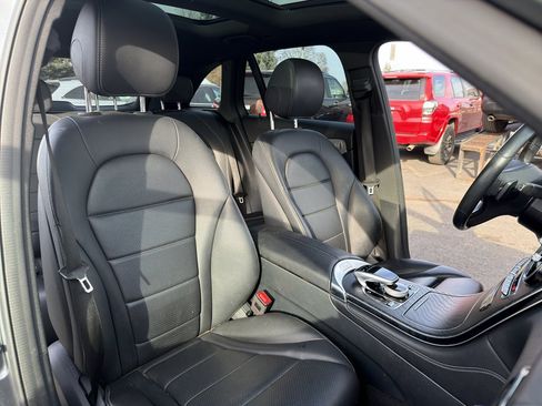 Used 2019 Mercedes-Benz GLC 350e 350e image 16