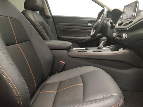 Used 2022 Nissan Altima 2.5 SR w/ Midnight Edition Package FWD image 21