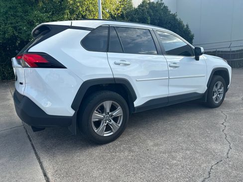 Used 2024 Toyota RAV4 XLE w/ Convenience Package FWD image 6