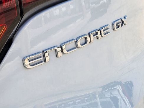 Certified 2025 Buick Encore GX Preferred FWD image 12