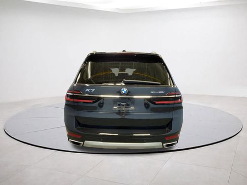 Used 2023 BMW X7 xDrive40i w/ Parking Assistance Package image 5