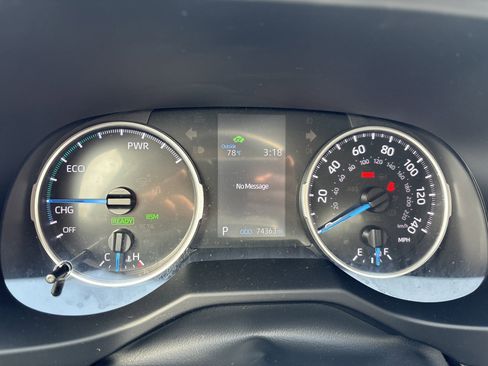 Certified 2021 Toyota RAV4 XLE w/ Convenience Package image 18