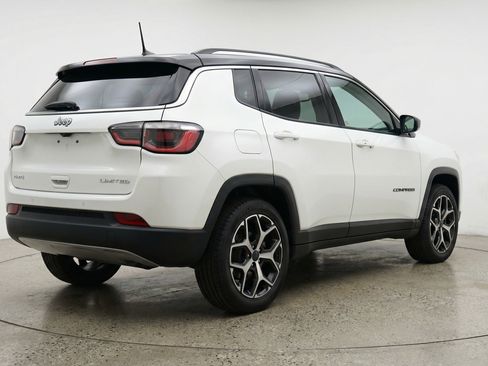 Used 2025 Jeep Compass Limited AWD/4WD image 9