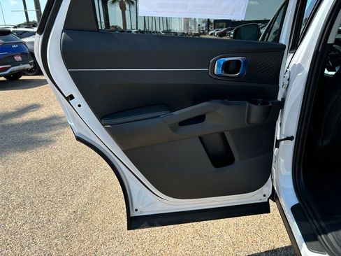 New 2025 Kia Sorento S AWD/4WD image 15