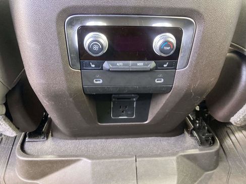 Used 2021 GMC Yukon SLT w/ SLT Luxury Plus Package image 20