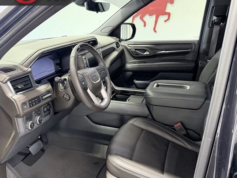 Used 2023 GMC Yukon XL Denali w/ Denali Reserve Package RWD image 13