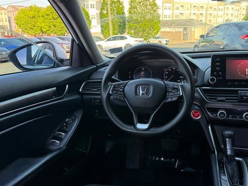 Used 2018 Honda Accord LX image 24