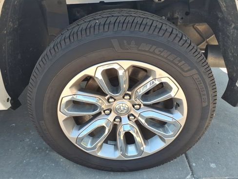 Used 2022 RAM 1500 Laramie w/ Sport Appearance Package AWD/4WD image 13