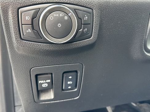 Used 2018 Ford F150 Lariat w/ Equipment Group 502A Luxury AWD/4WD image 18
