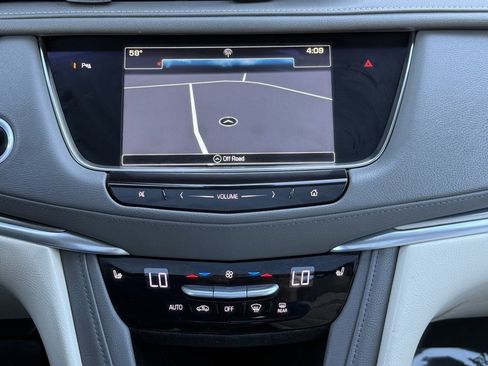 Used 2017 Cadillac XT5 Luxury w/ Driver Awareness Package image 37