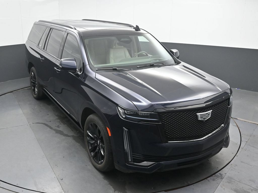 Used 2023 Cadillac Escalade ESV Sport Platinum w/ LPO, ONYX Package AWD/4WD image 36