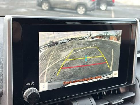 Used 2024 Toyota RAV4 LE image 18