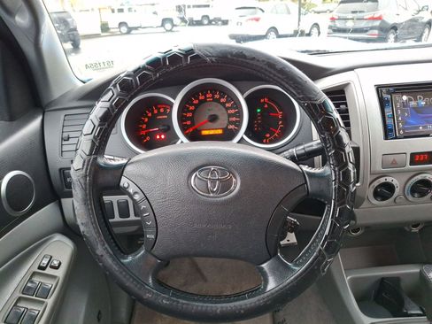Used 2008 Toyota Tacoma Base image 10
