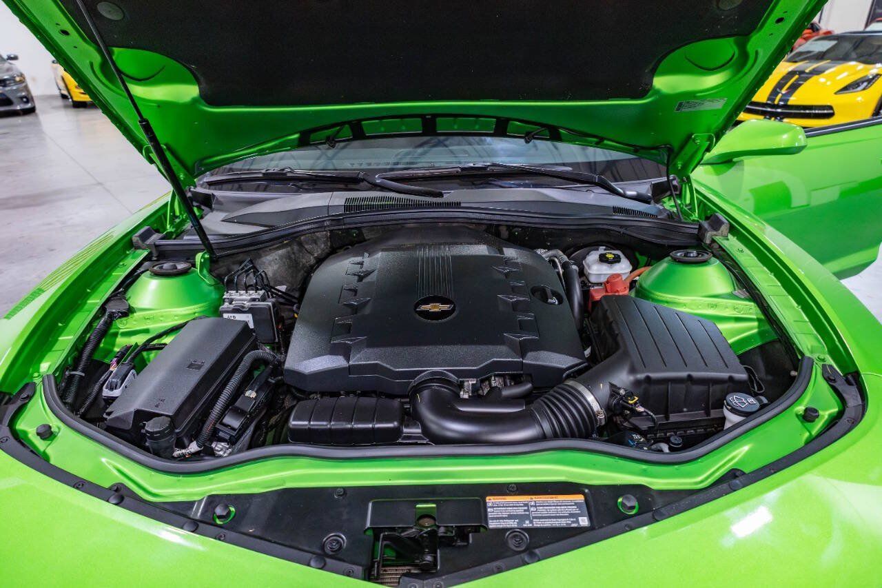 Used 2010 Chevrolet Camaro LT RWD image 17