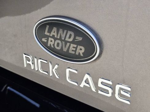 Used 2023 Land Rover Defender 110 V8 AWD/4WD image 15