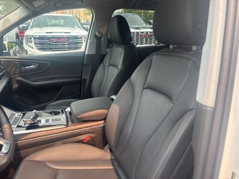 Used 2023 Audi Q7 3.0T Premium Plus AWD/4WD image 11
