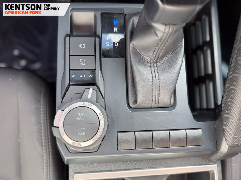 Used 2025 Toyota Tacoma SR5 AWD/4WD image 23