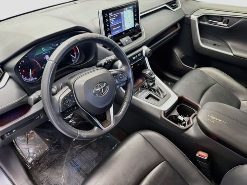 Used 2021 Toyota RAV4 Limited w/ Carpet Mat Package (TMS) FWD image 7