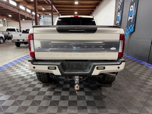 Used 2017 Ford F350 Platinum w/ Platinum Ultimate Package image 4