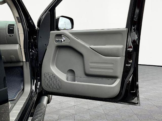 Certified 2020 Nissan Frontier SV w/ Midnight Edition Floor Mats AWD/4WD image 28