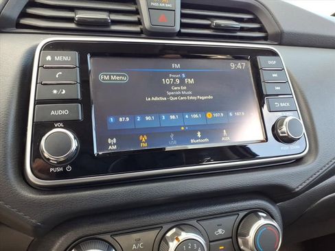 Used 2025 Nissan Versa S image 28