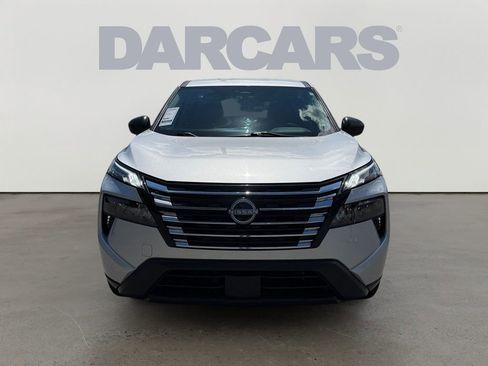 Used 2024 Nissan Rogue S FWD image 2