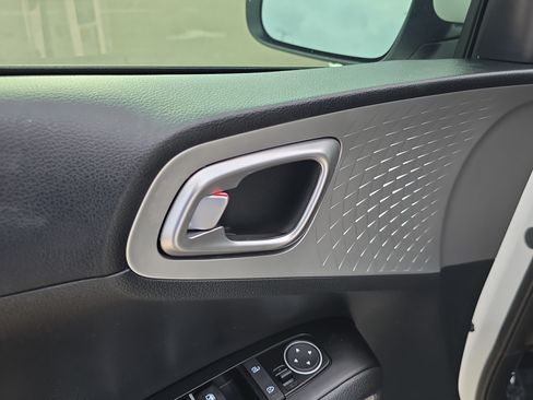 Used 2024 Kia Soul LX w/ Option Group 015 FWD image 18
