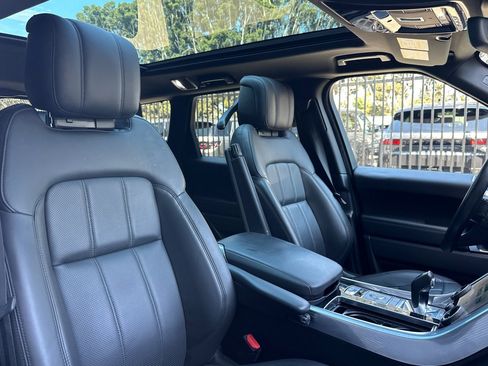 Used 2019 Land Rover Range Rover Sport HSE AWD/4WD image 35