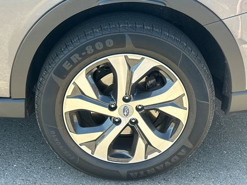 Used 2022 Subaru Outback Limited AWD/4WD image 4
