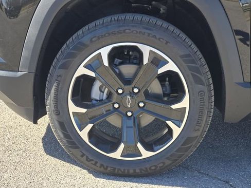 New 2026 Chevrolet Equinox LT w/ Convenience Package II image 8