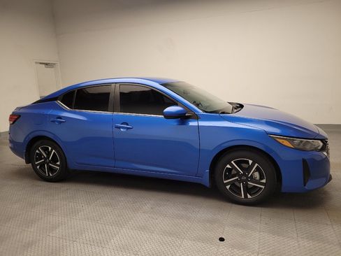 Used 2024 Nissan Sentra SV FWD image 11