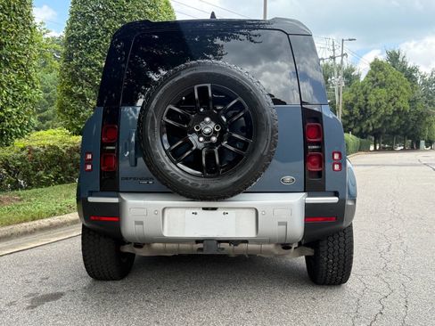 Used 2020 Land Rover Defender 110 SE image 11