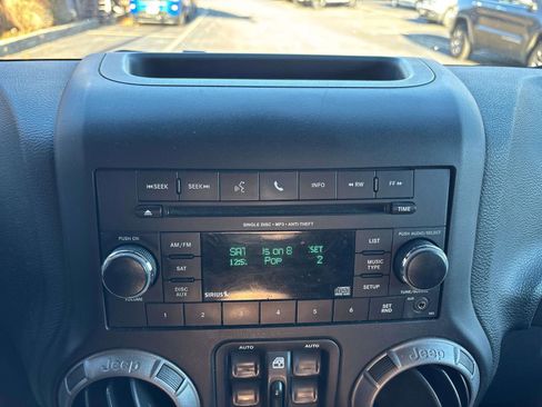 Used 2017 Jeep Wrangler Unlimited Sport w/ Quick Order Package 24S image 17