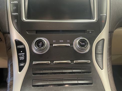 Used 2016 Lincoln MKX Select w/ Climate Package image 19