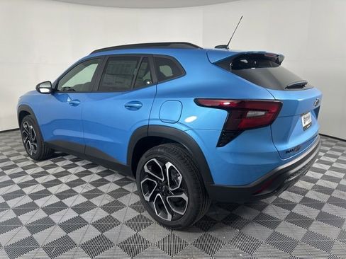 New 2026 Chevrolet Trax RS w/ Sunroof Package image 5