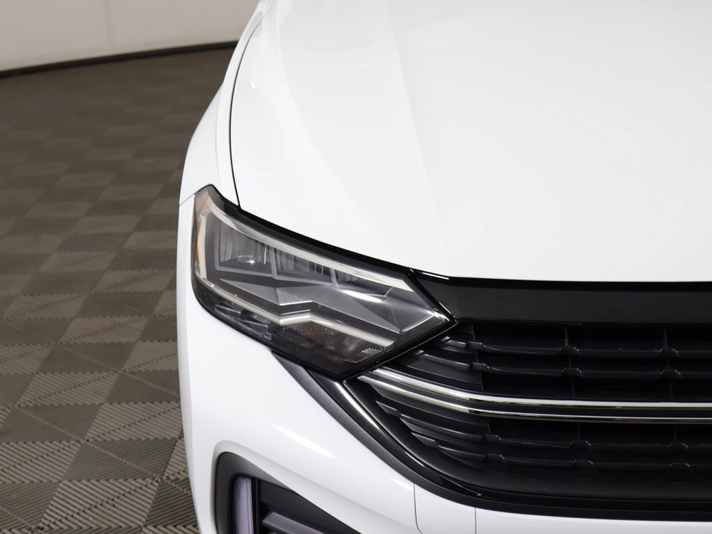 Used 2023 Volkswagen Jetta Sport FWD image 11
