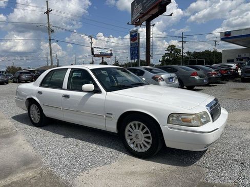Used 2010 Mercury Grand Marquis LS RWD image 5