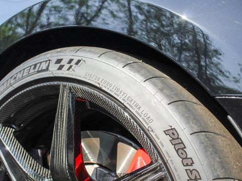 Used 2022 Ford Mustang Shelby GT500 w/ Carbon Fiber Track Pack image 63