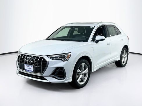 Used 2022 Audi Q3 2.0T Premium Plus w/ Premium Plus Package AWD/4WD image 1
