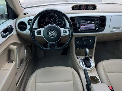 Used 2013 Volkswagen Beetle TDI FWD image 23