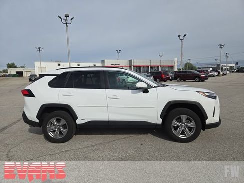 Used 2024 Toyota RAV4 LE AWD/4WD image 2