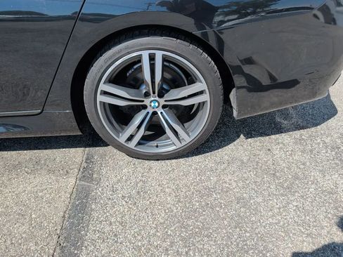 Used 2019 BMW 740i w/ M Sport Package RWD image 10